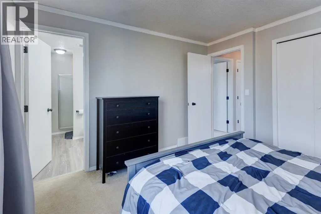 19 Woodglen Grove SW