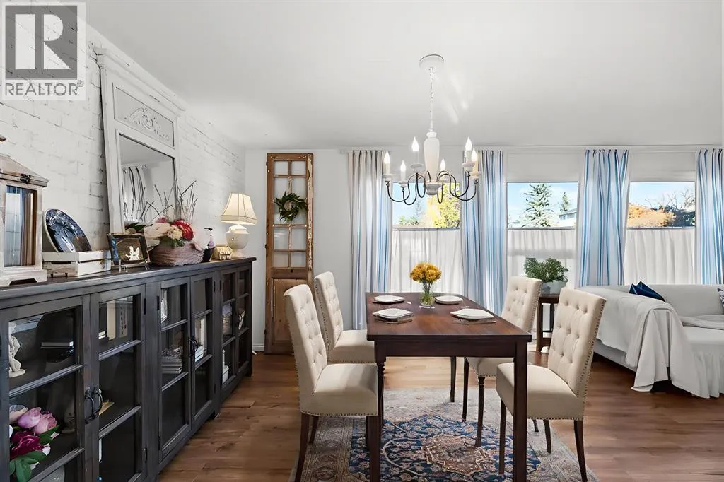 217 Acacia Crescent SE