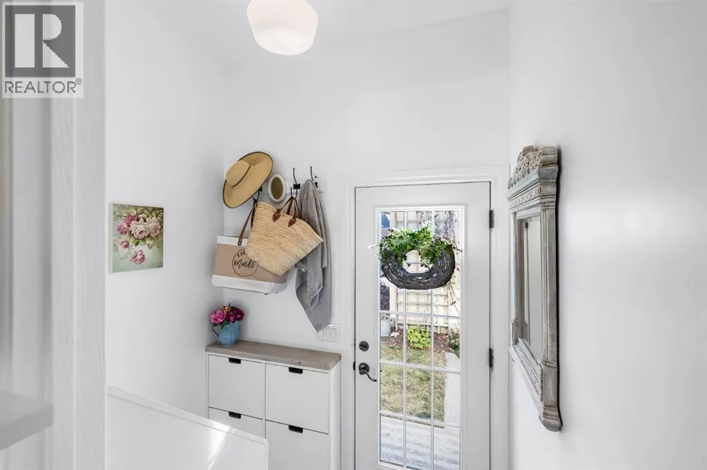 217 Acacia Crescent SE