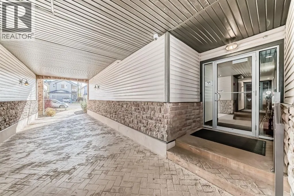 3104, 15 Sunset Square