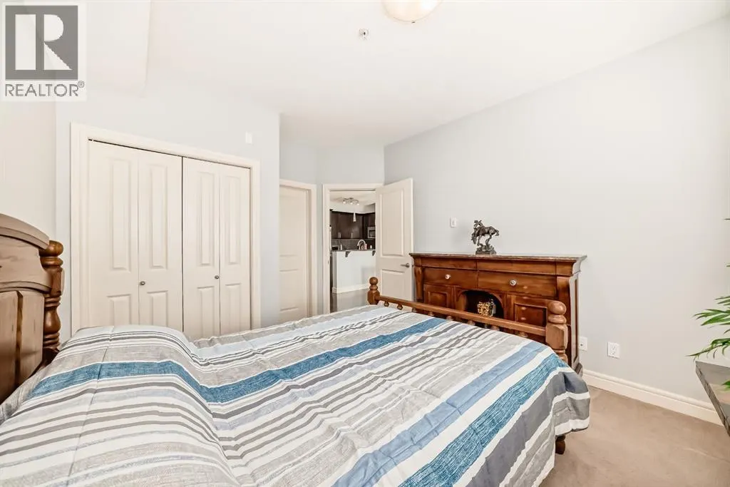 3104, 15 Sunset Square