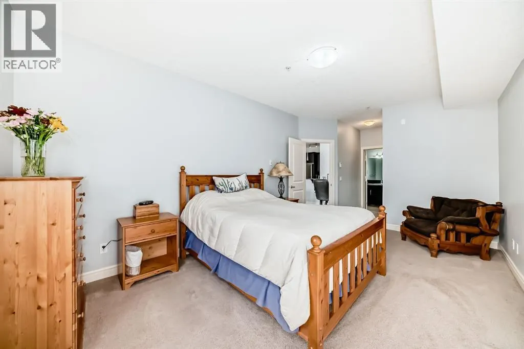 3104, 15 Sunset Square