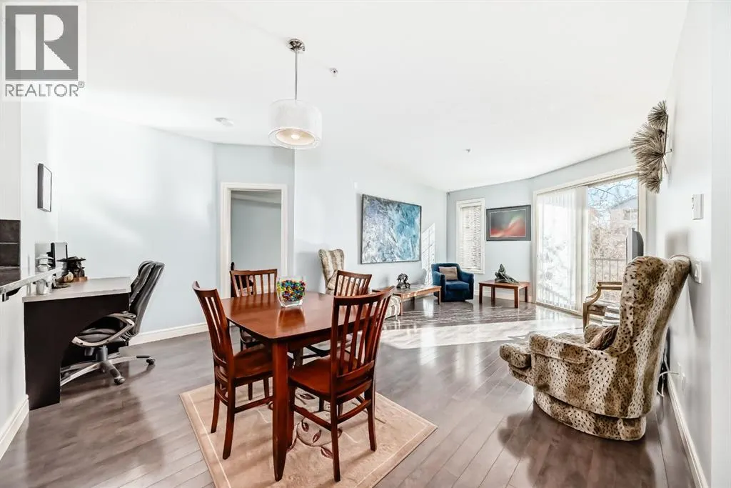 3104, 15 Sunset Square