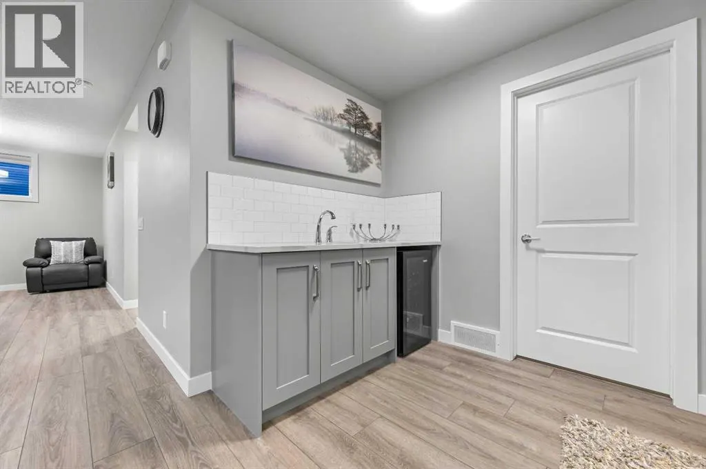 224 Cranbrook Drive SE