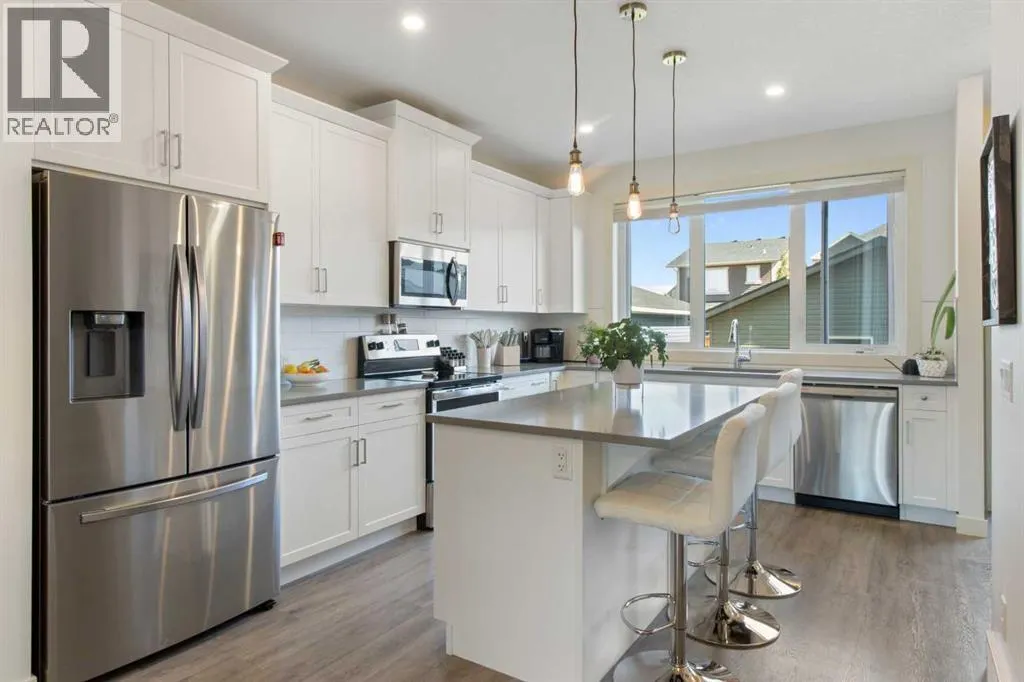 112 Fireside Crescent