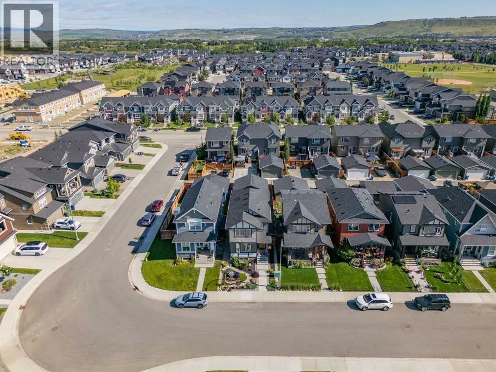 112 Fireside Crescent