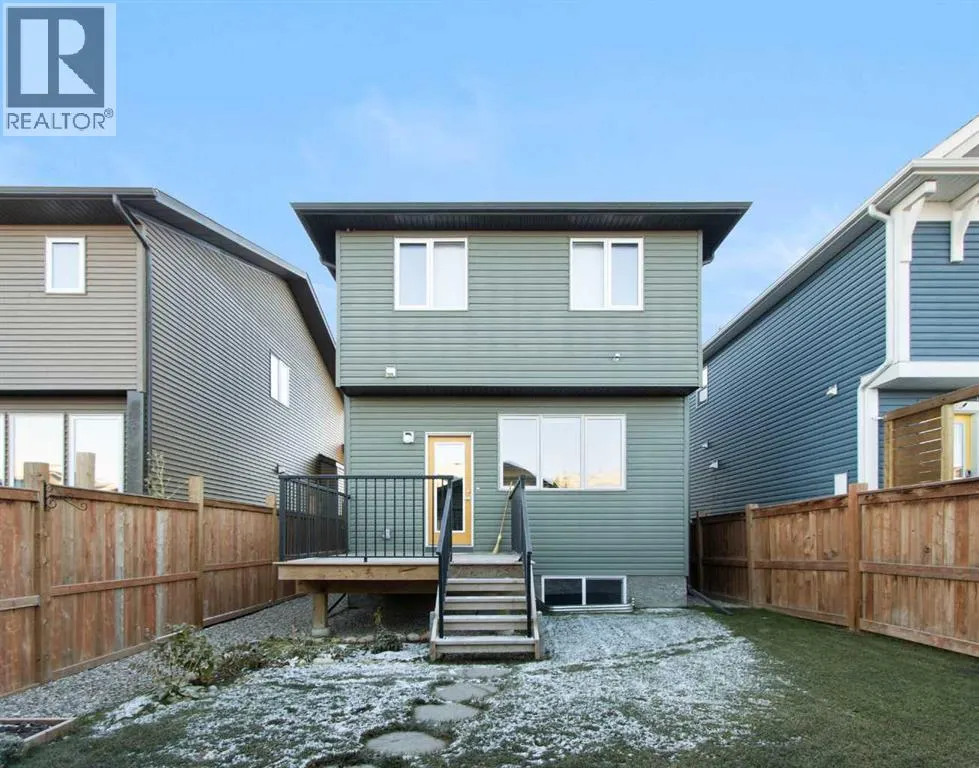 112 Fireside Crescent