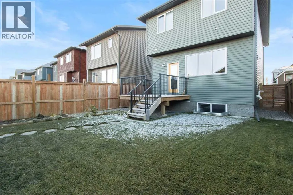 112 Fireside Crescent