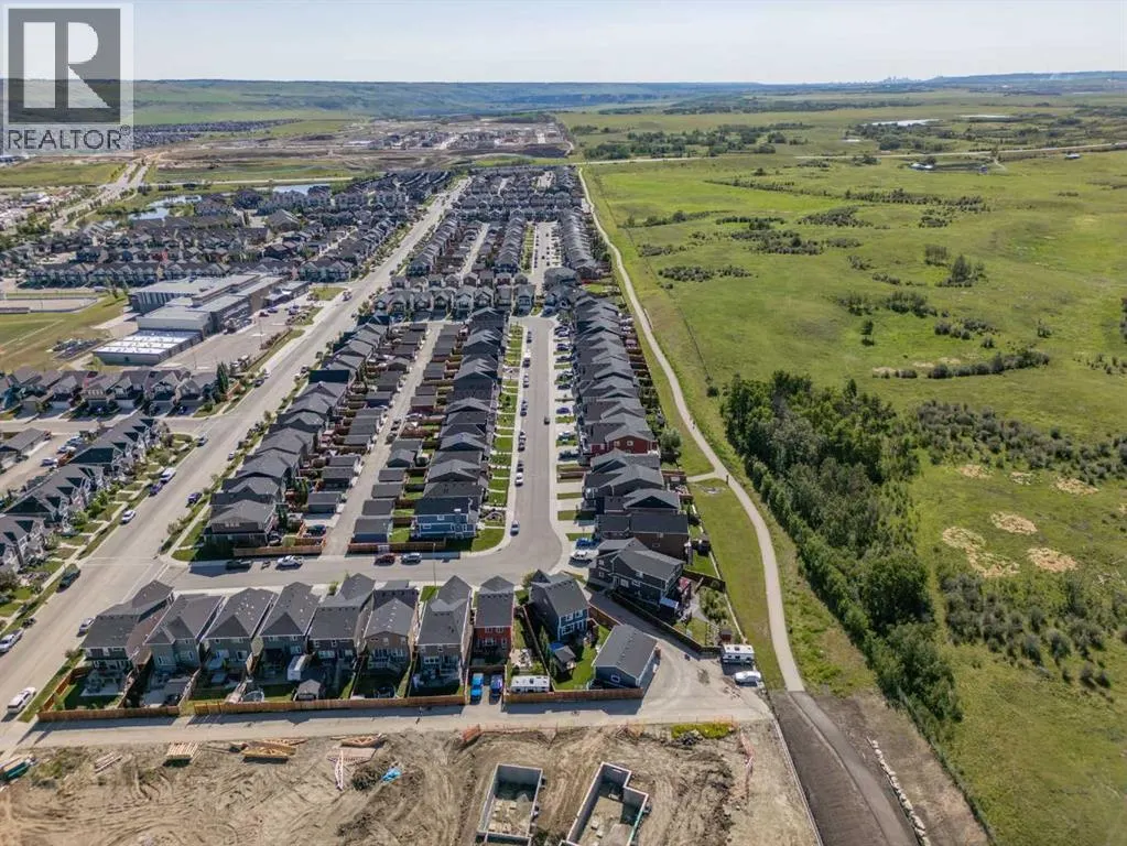 112 Fireside Crescent