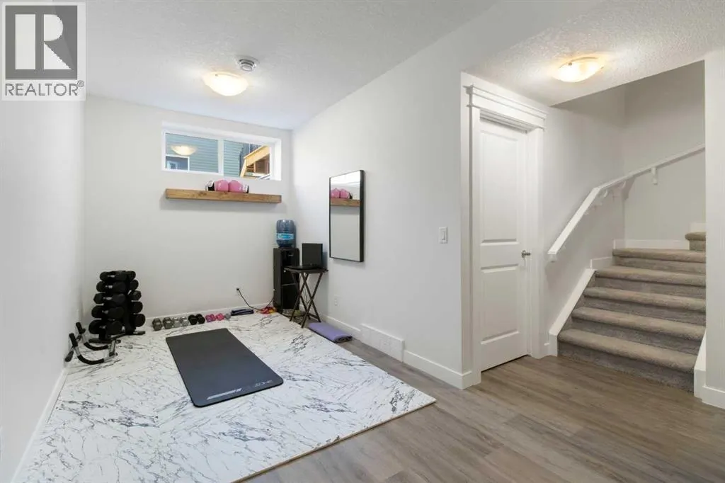 112 Fireside Crescent