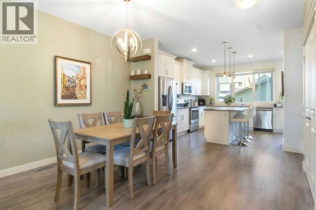 112 Fireside Crescent