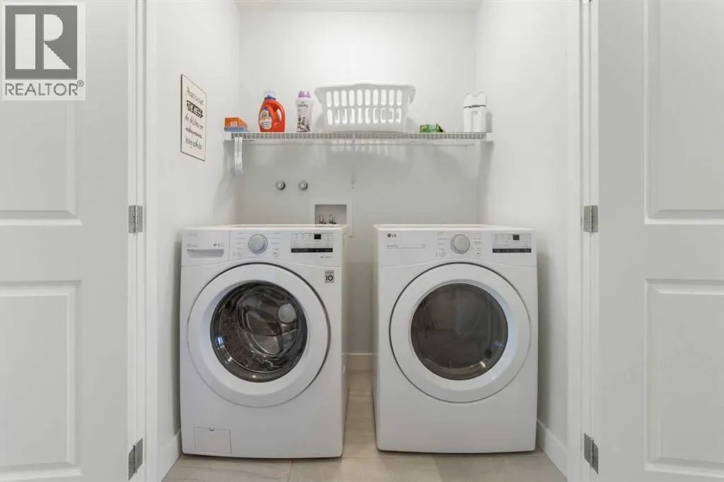 112 Fireside Crescent