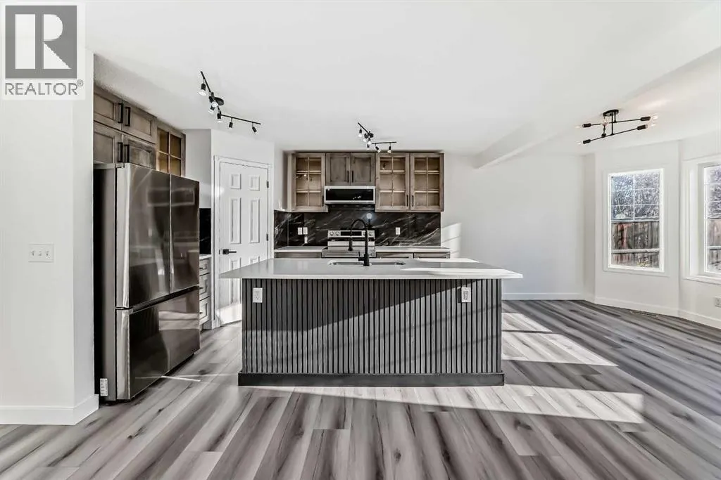 289 Canals Circle SW