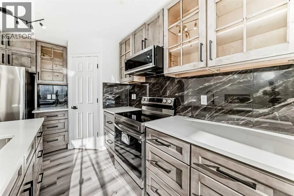 289 Canals Circle SW