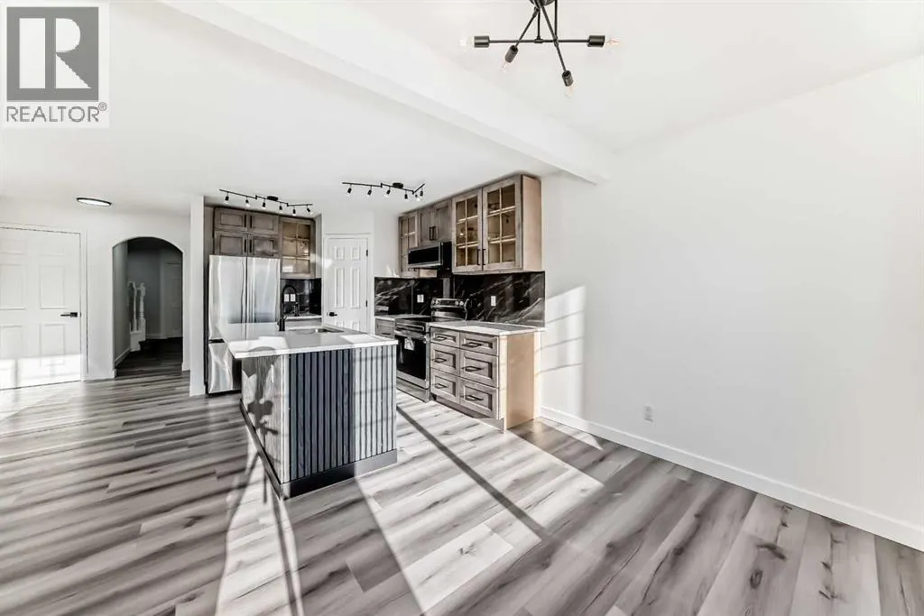 289 Canals Circle SW