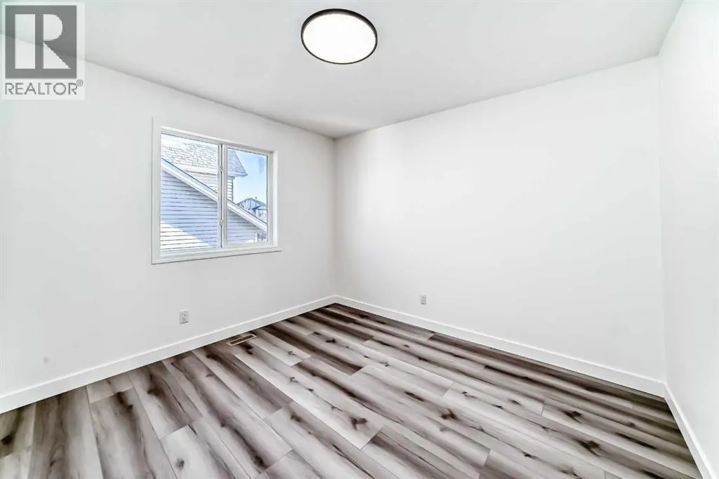 289 Canals Circle SW