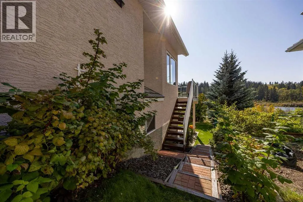 103 West Terrace Point