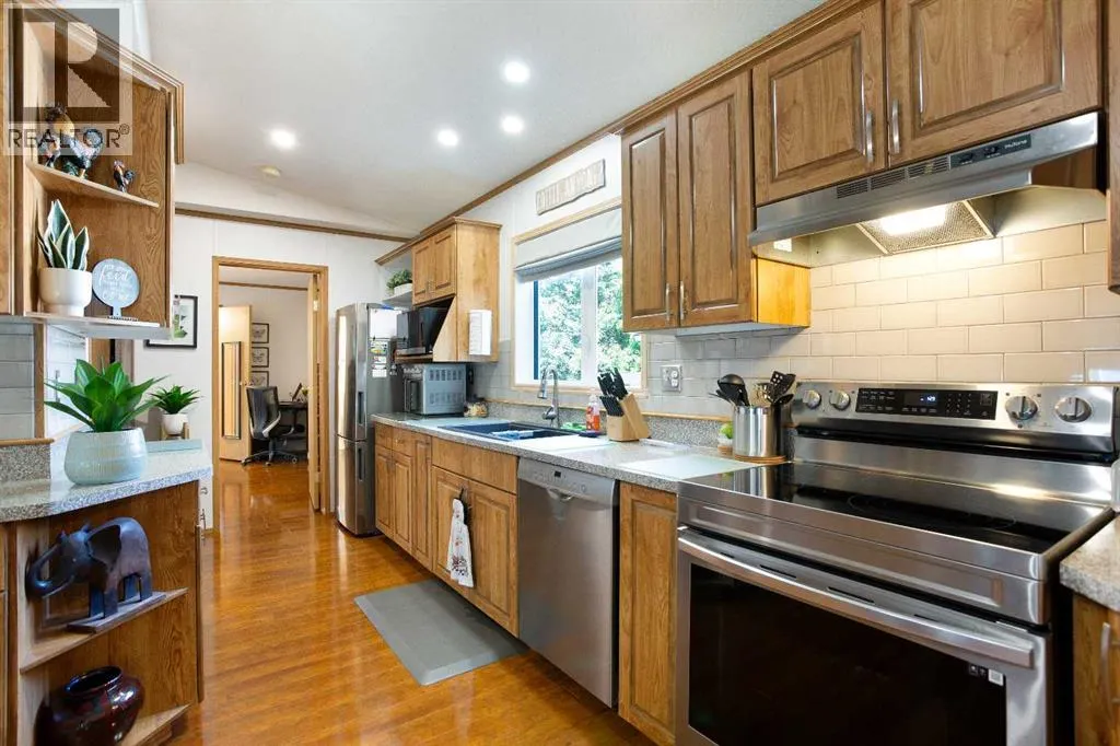 264, 99 Arbour Lake Road NW