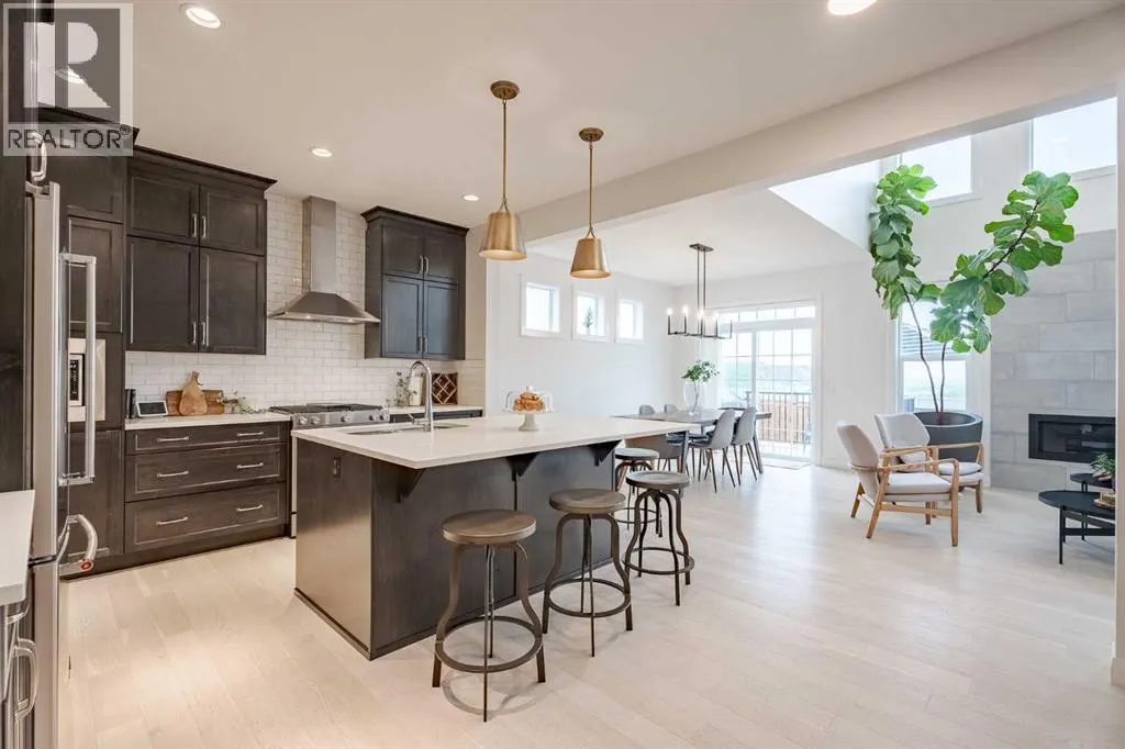 2148 Ravensdun Crescent SE