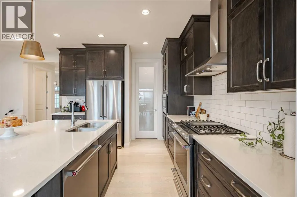 2148 Ravensdun Crescent SE