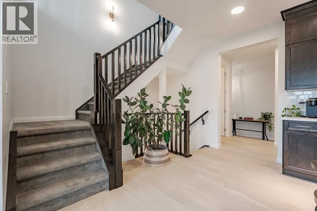 2148 Ravensdun Crescent SE