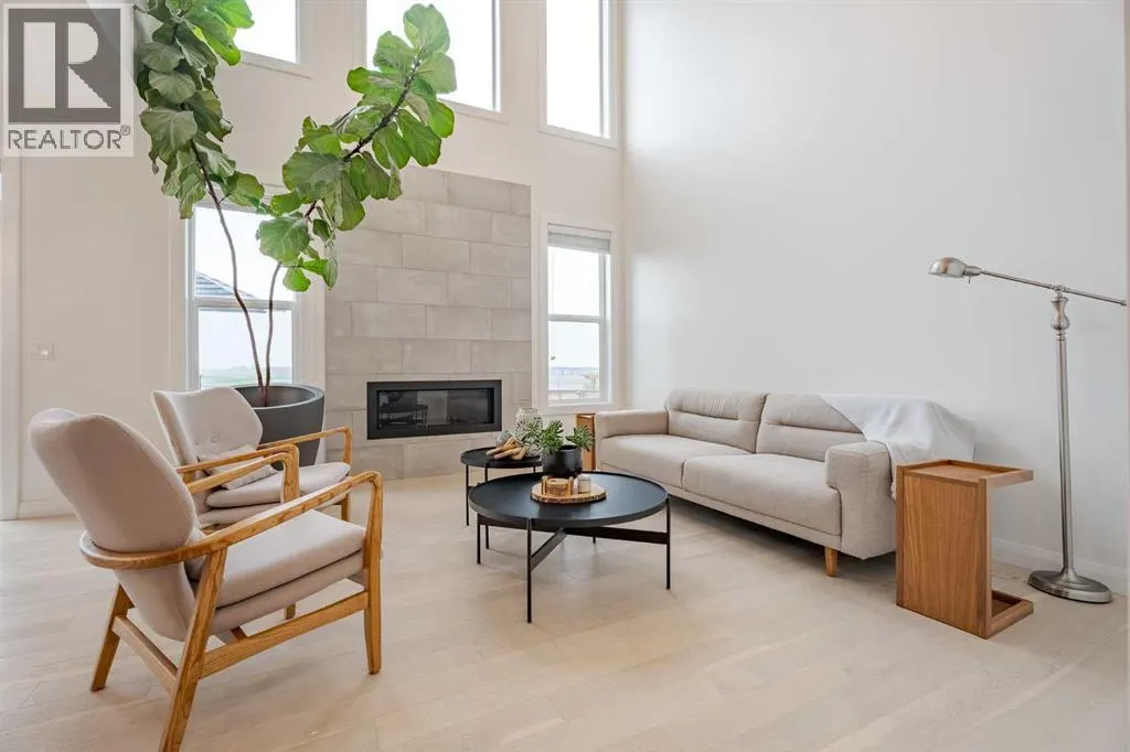 2148 Ravensdun Crescent SE