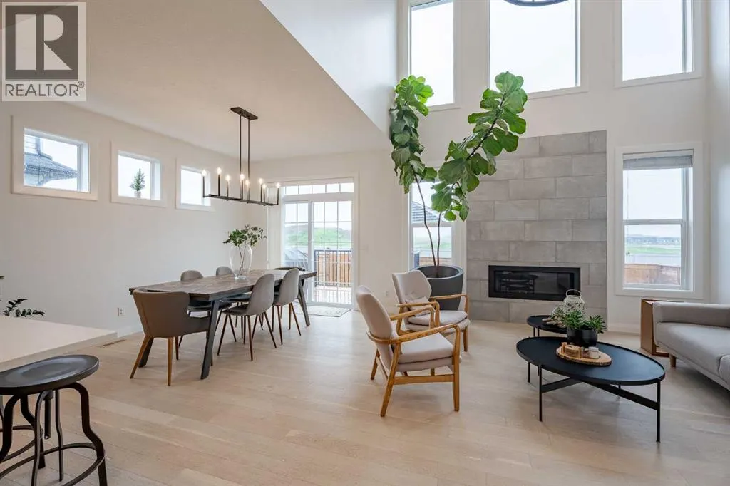 2148 Ravensdun Crescent SE