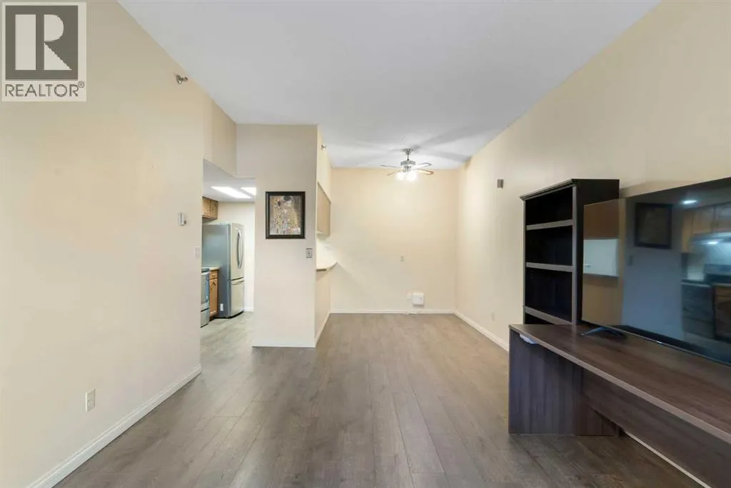 103, 2011 University Drive NW