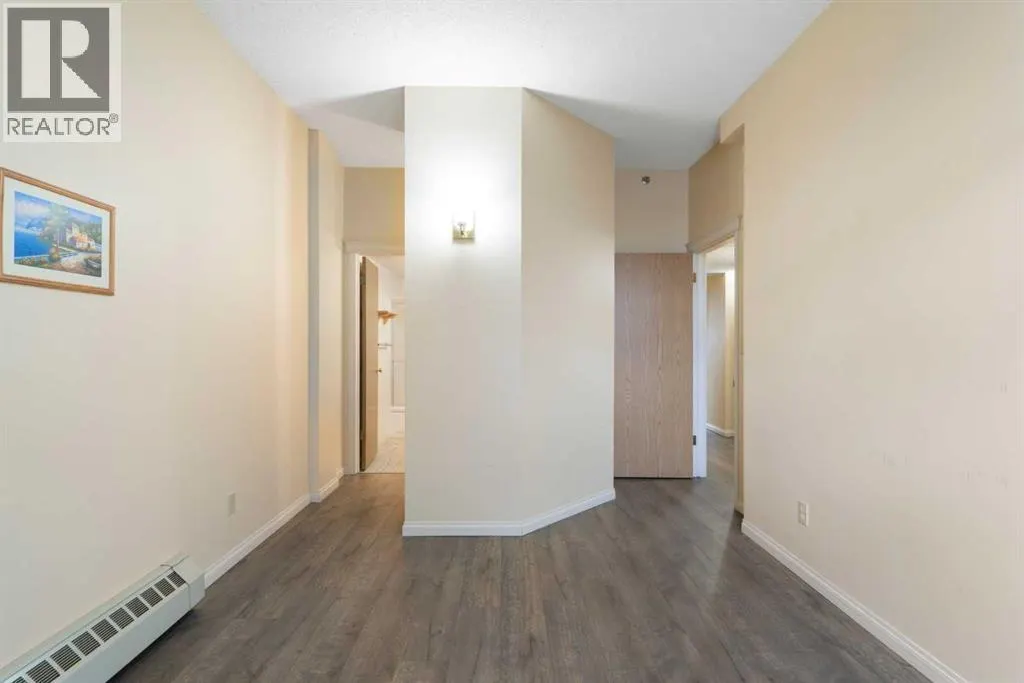 103, 2011 University Drive NW