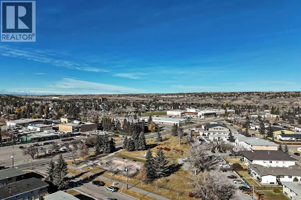 7716 bowness Road NW