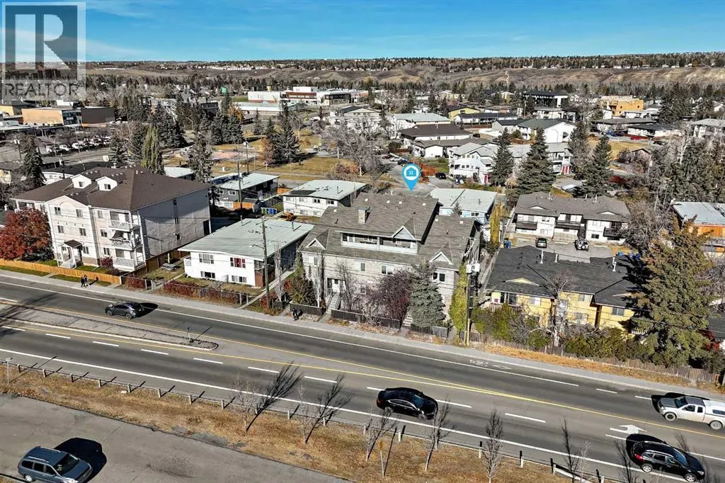 7716 bowness Road NW