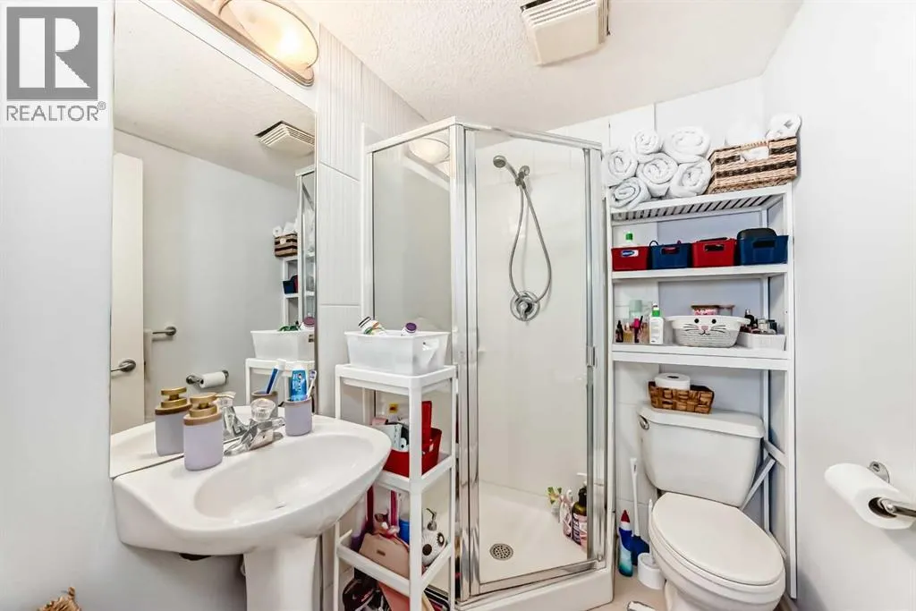 7716 bowness Road NW