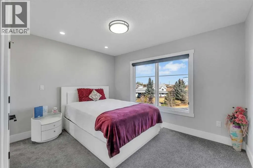 111 Kinniburgh Crescent