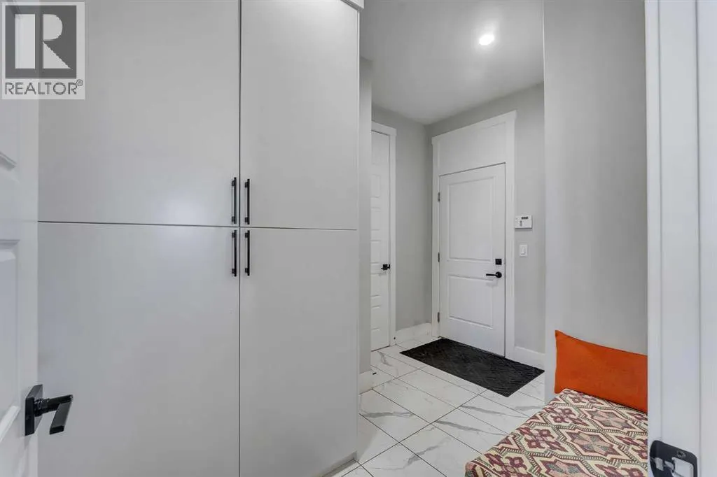 111 Kinniburgh Crescent