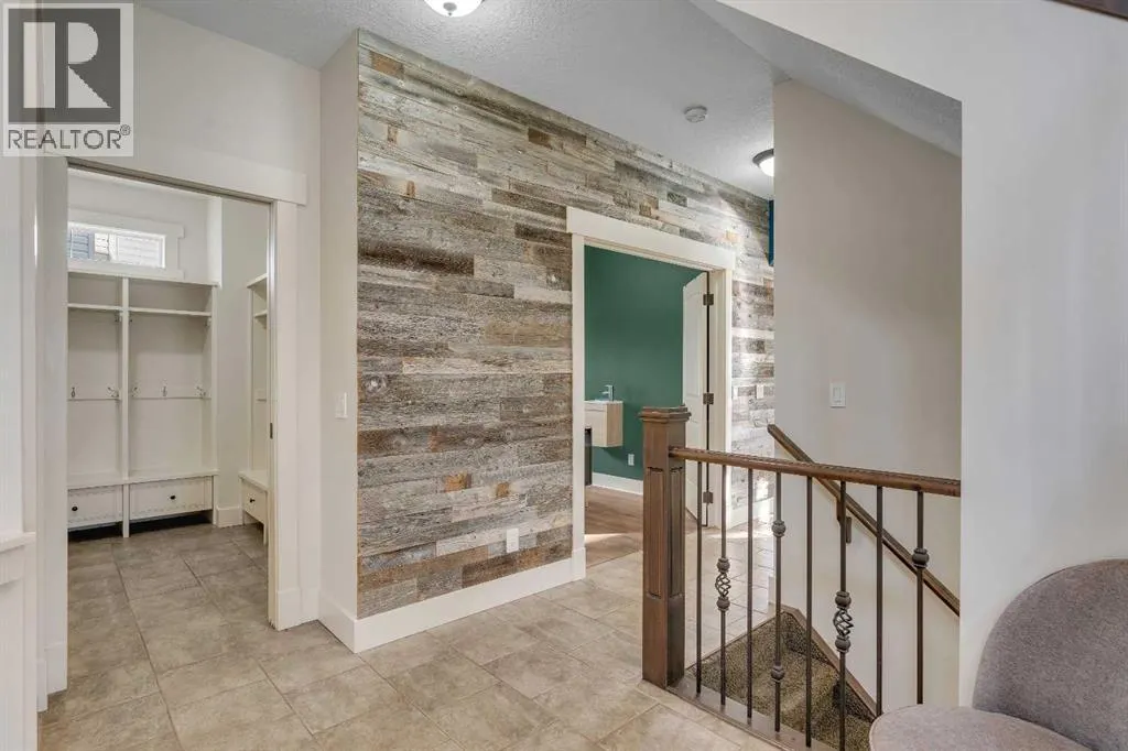 315 Crystal Green Close