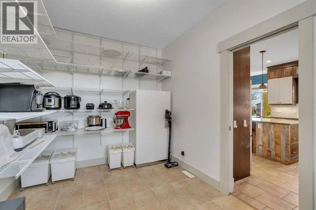 315 Crystal Green Close