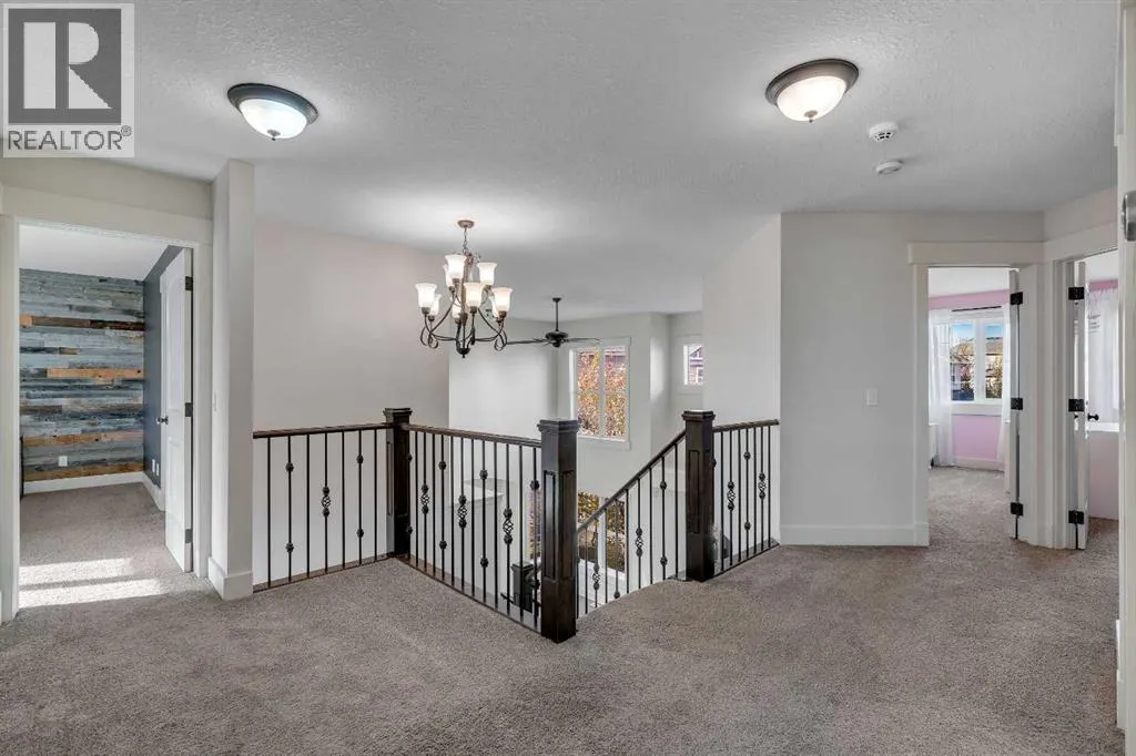 315 Crystal Green Close