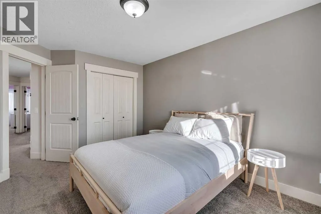 315 Crystal Green Close