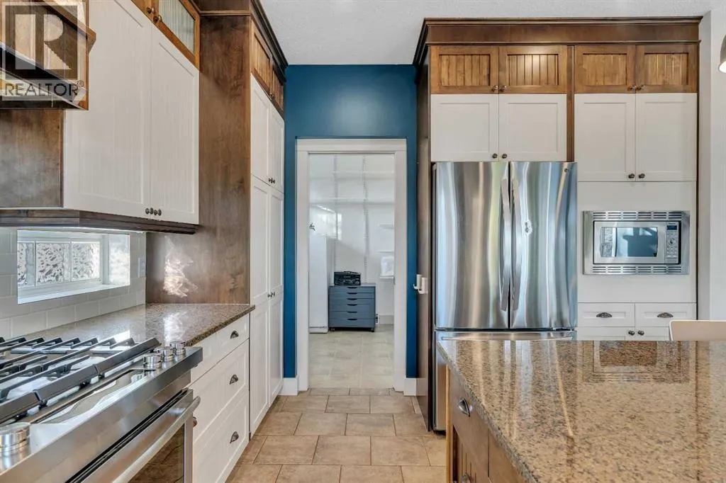 315 Crystal Green Close