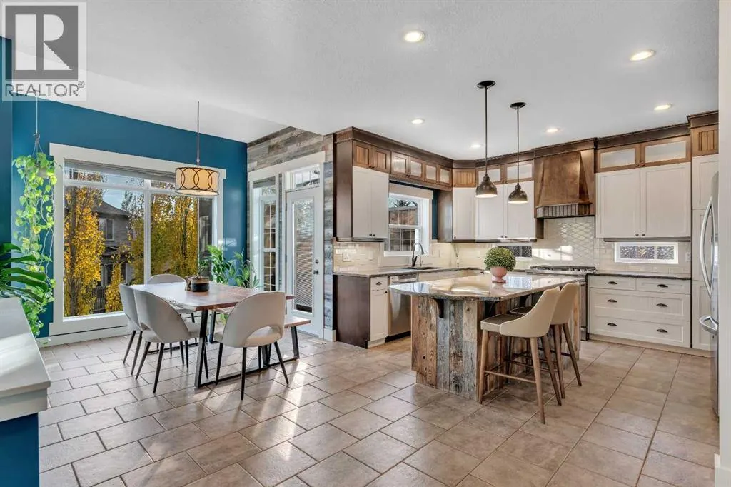 315 Crystal Green Close