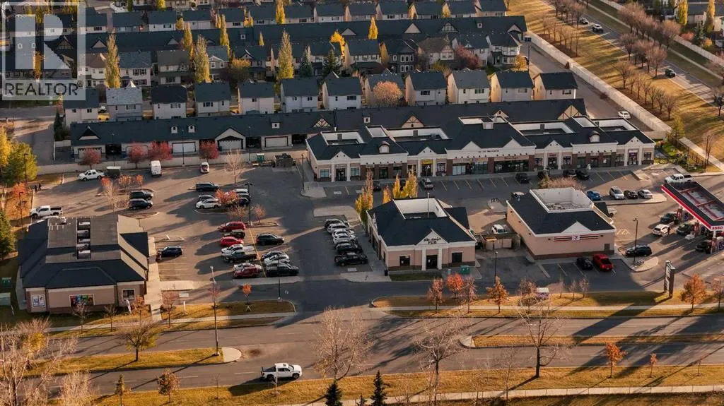 315 Crystal Green Close