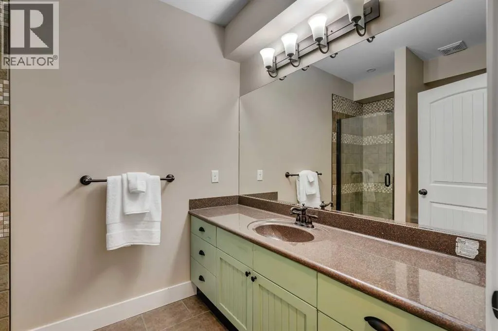 315 Crystal Green Close