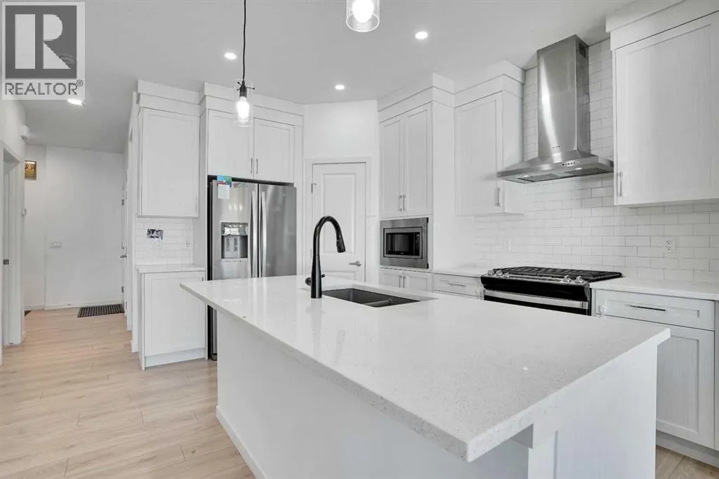 1517 Bayview Point SW