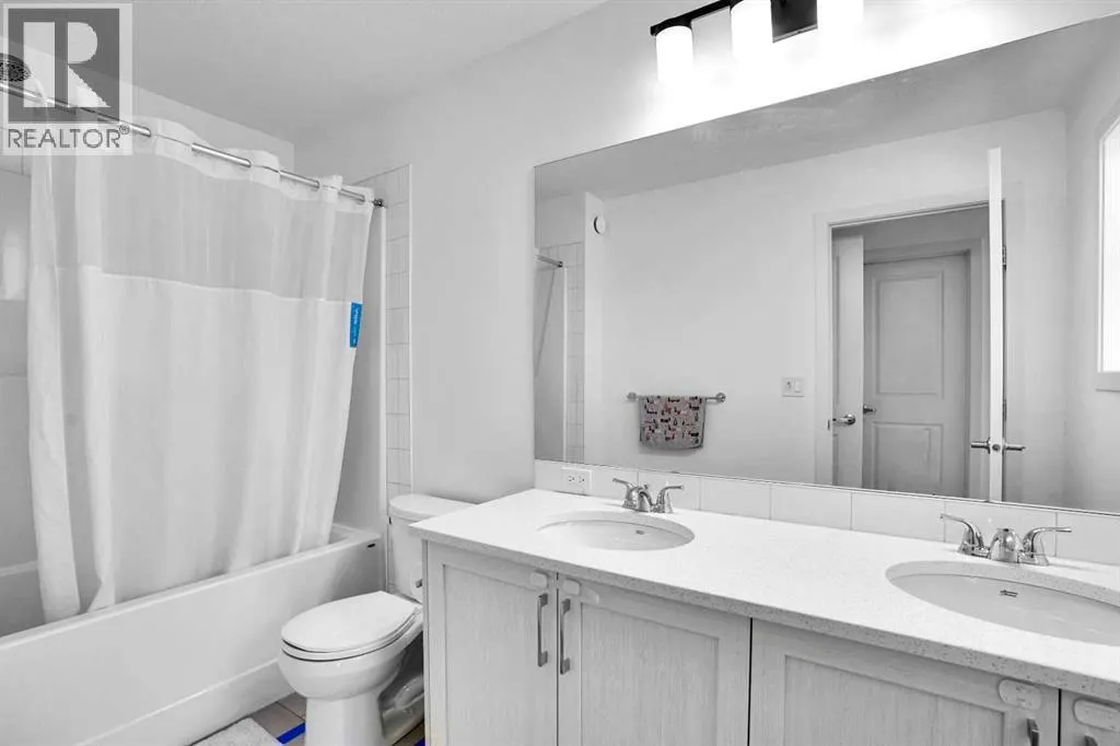 1517 Bayview Point SW