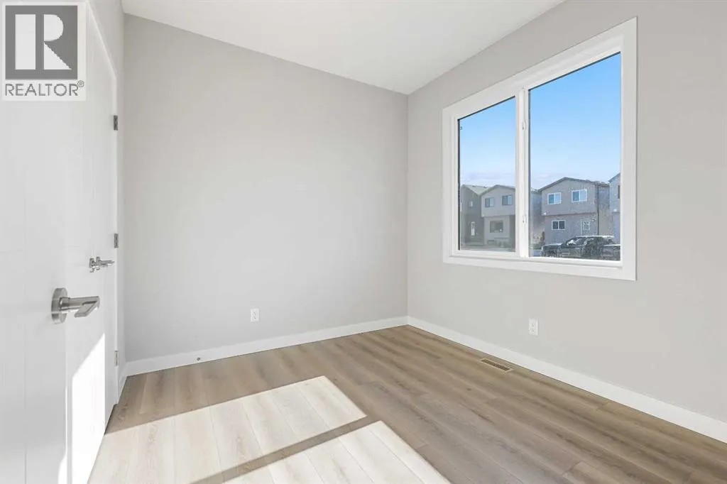 7031 Rangeview Avenue SE