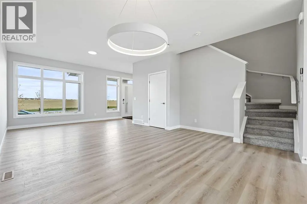 7019 Rangeview Avenue SE