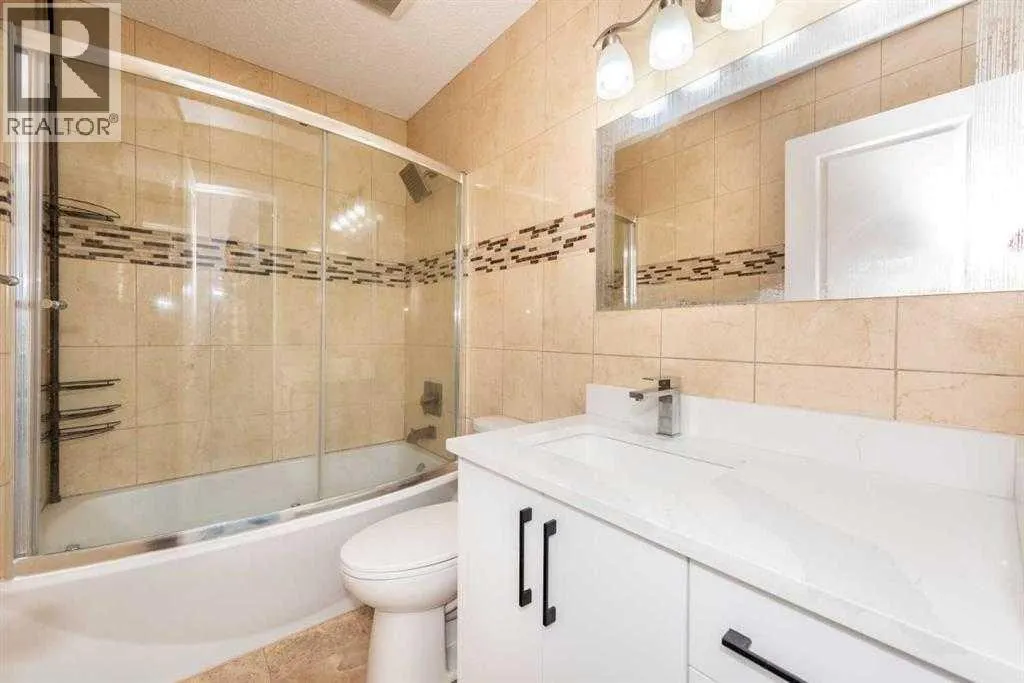 141 Falshire Close NE