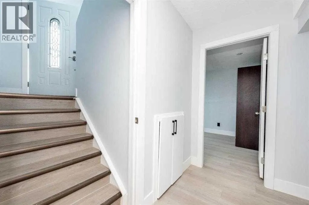 141 Falshire Close NE