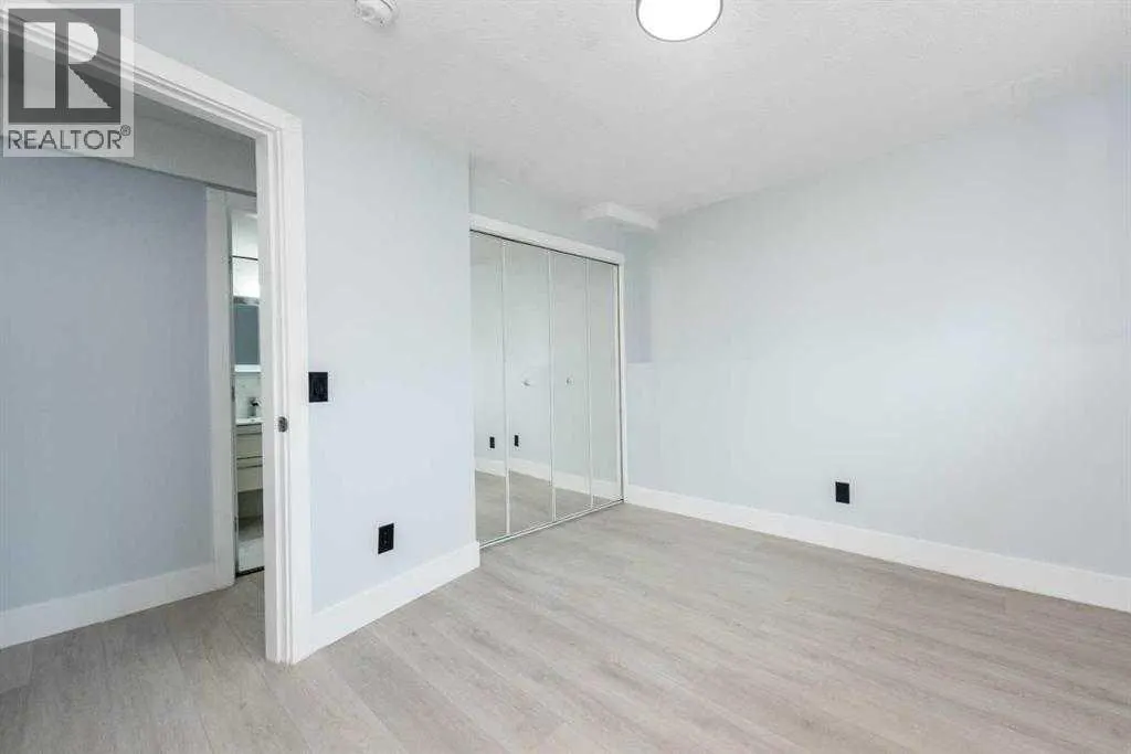 141 Falshire Close NE