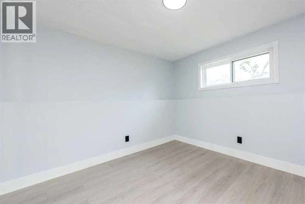 141 Falshire Close NE